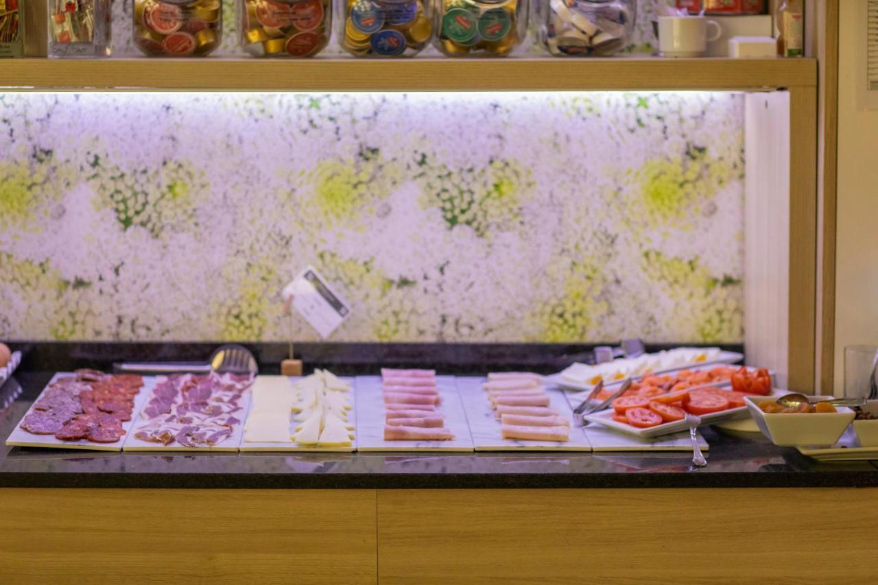Soho Boutique Bahia Malaga Hotel Екстериор снимка